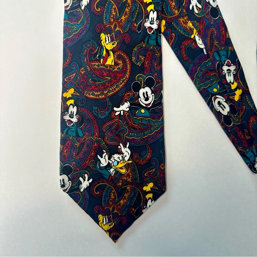 Vintage “The Disney Store” Classic Men’s Silk Tie 4” x 60”, Mickey Daffy Goofy - Picture 1 of 6